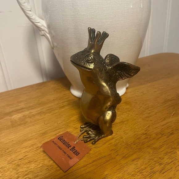 Vintage Genuine Brass Frog Figurine - Picture 2 of 4